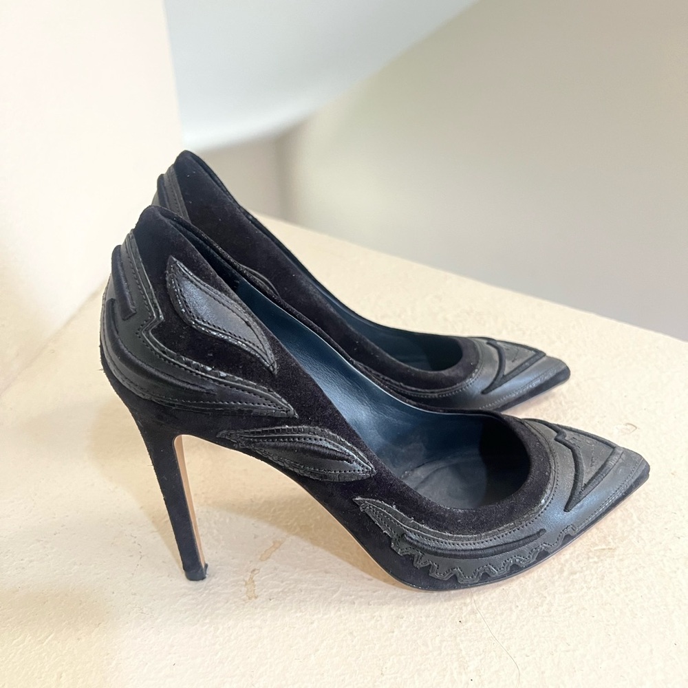 - Isabel Marant Suede Leather Black Pumps Closed Shoes Heels. Size 37